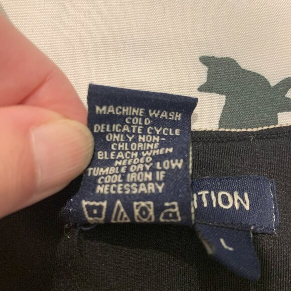 Max Edition Sleeveless Top in Black and White - Picture 5 of 5